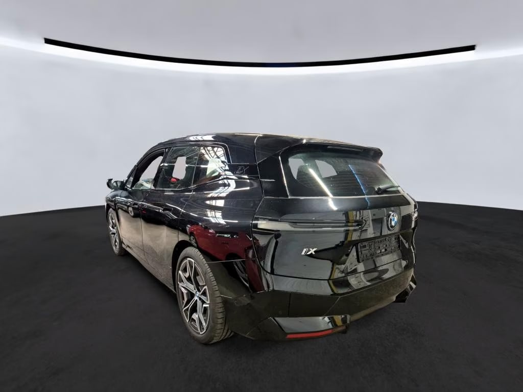 BMW iX 2023 3