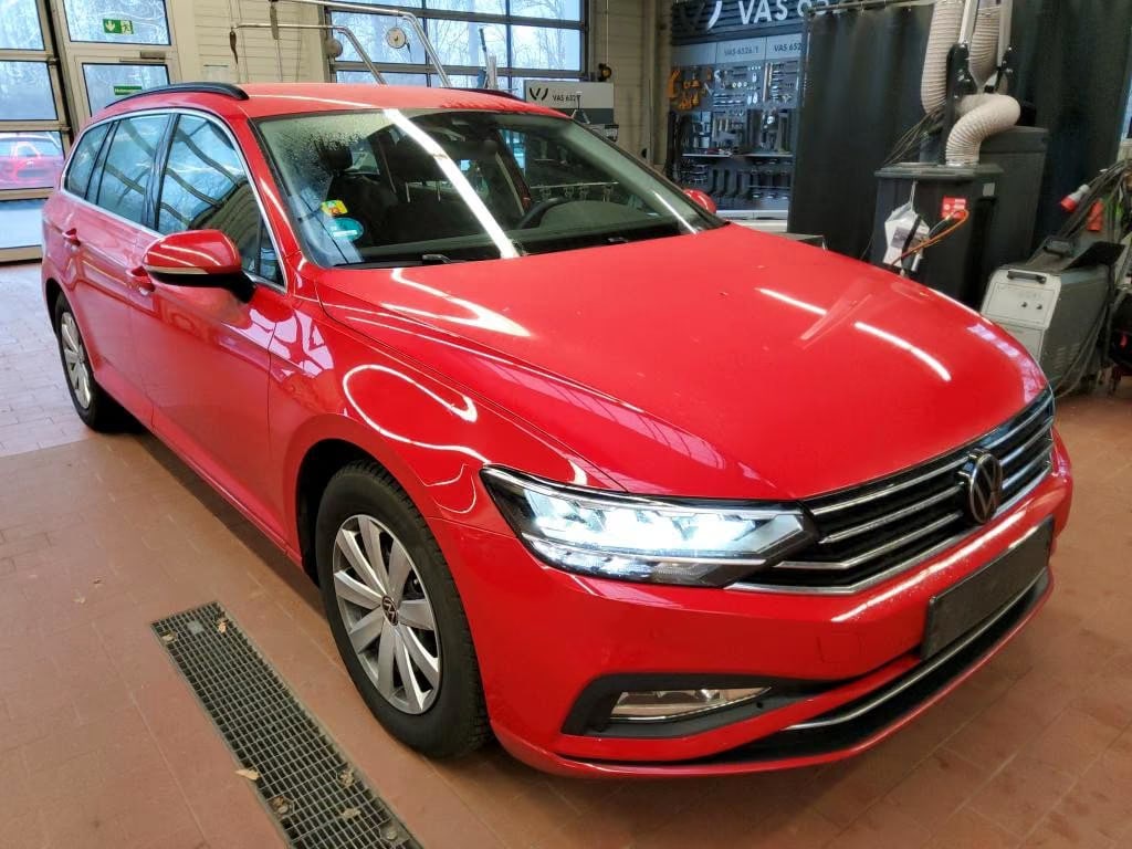 Volkswagen Passat Variant 2.0 2023 2