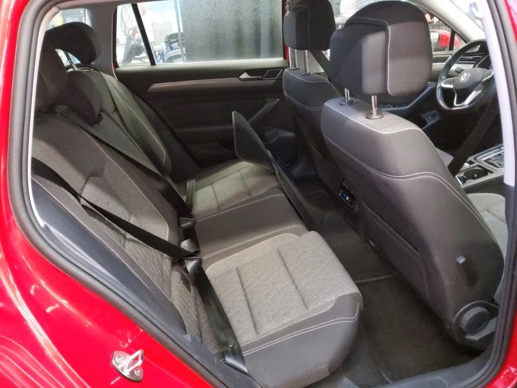 Volkswagen Passat Variant 2.0 2023 8