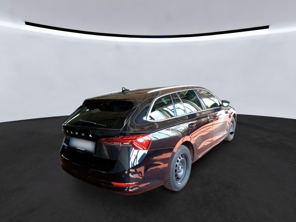 Skoda Octavia 2.0 2023 4