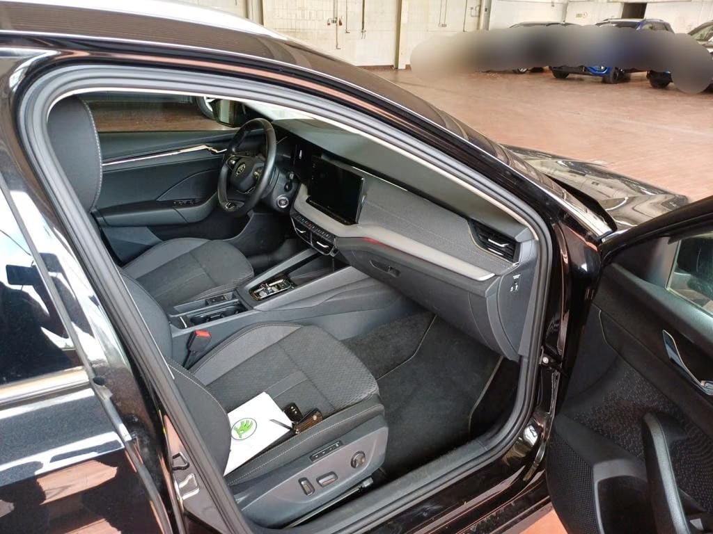 Skoda Octavia 2.0 2023 5