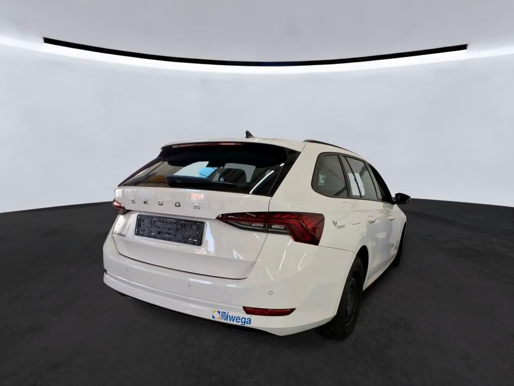 Skoda Octavia 2.0 2023 4
