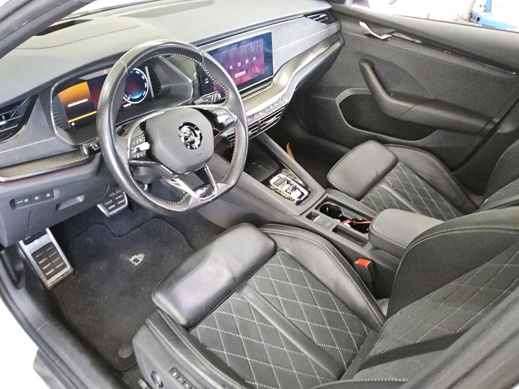 Skoda Octavia 2.0 2023 5