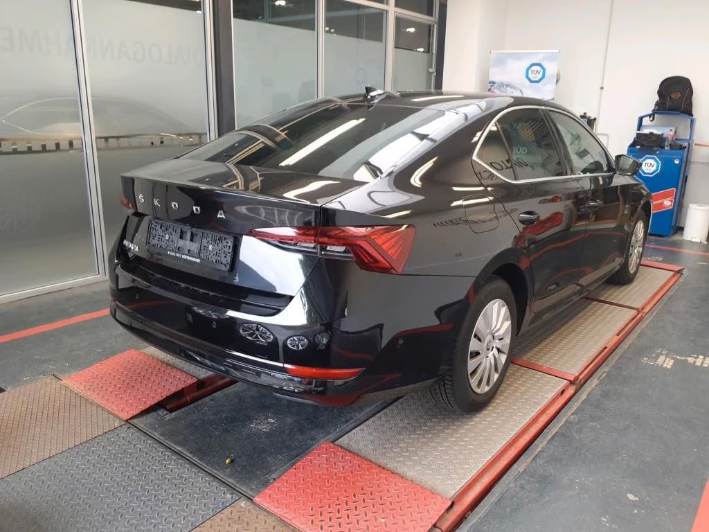 Skoda Octavia 2.0 2021 4