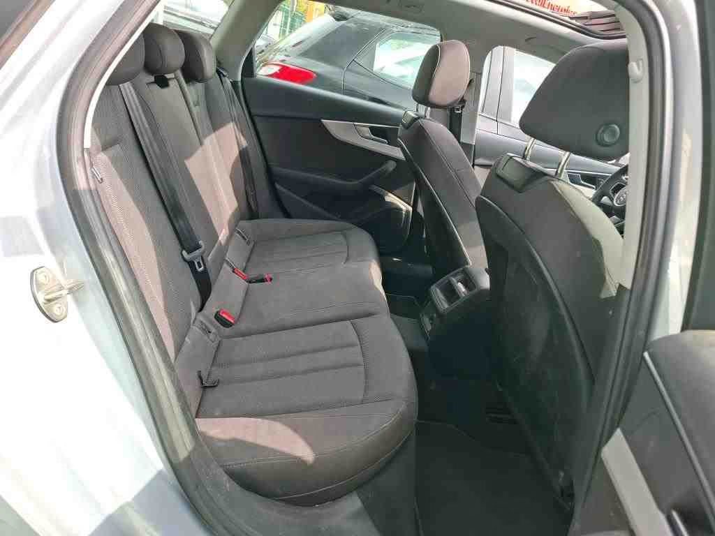 Audi A4 2.0 2021 6