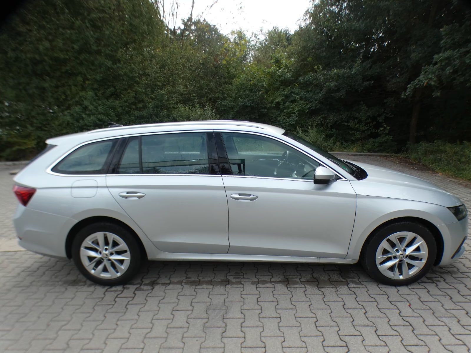 Skoda Octavia 2.0 2023 4