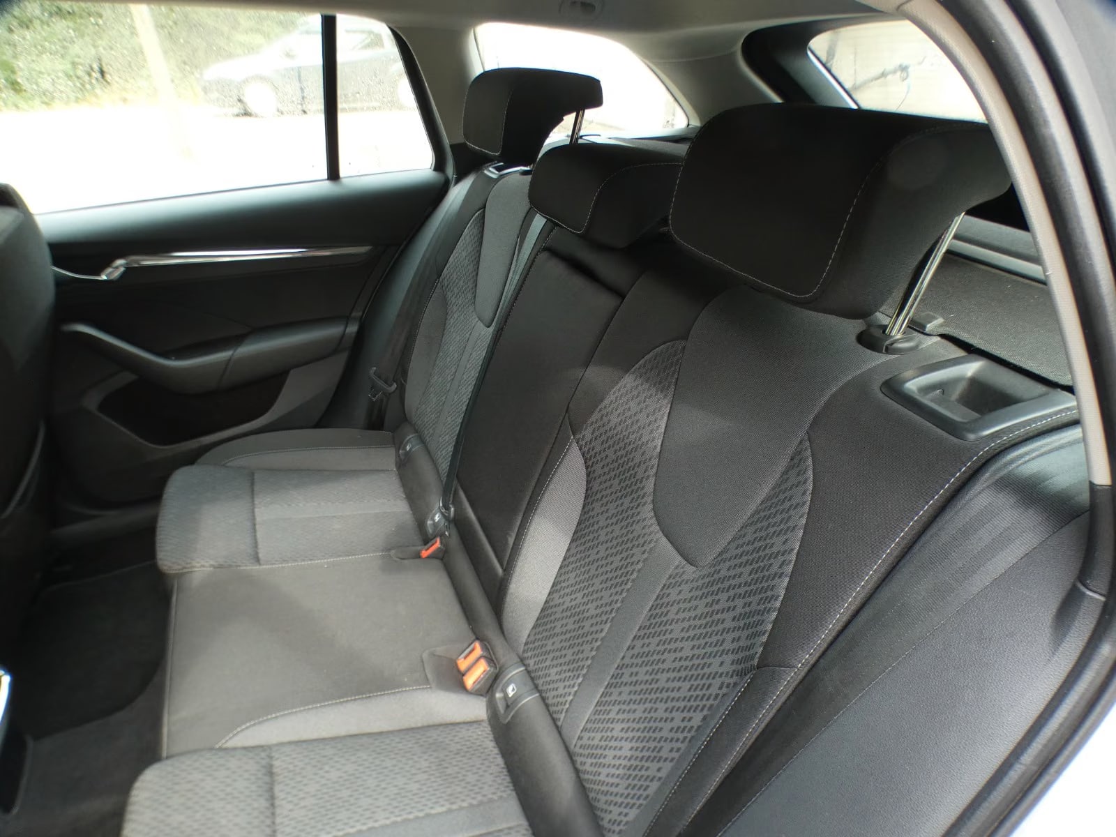 Skoda Octavia 2.0 2023 12