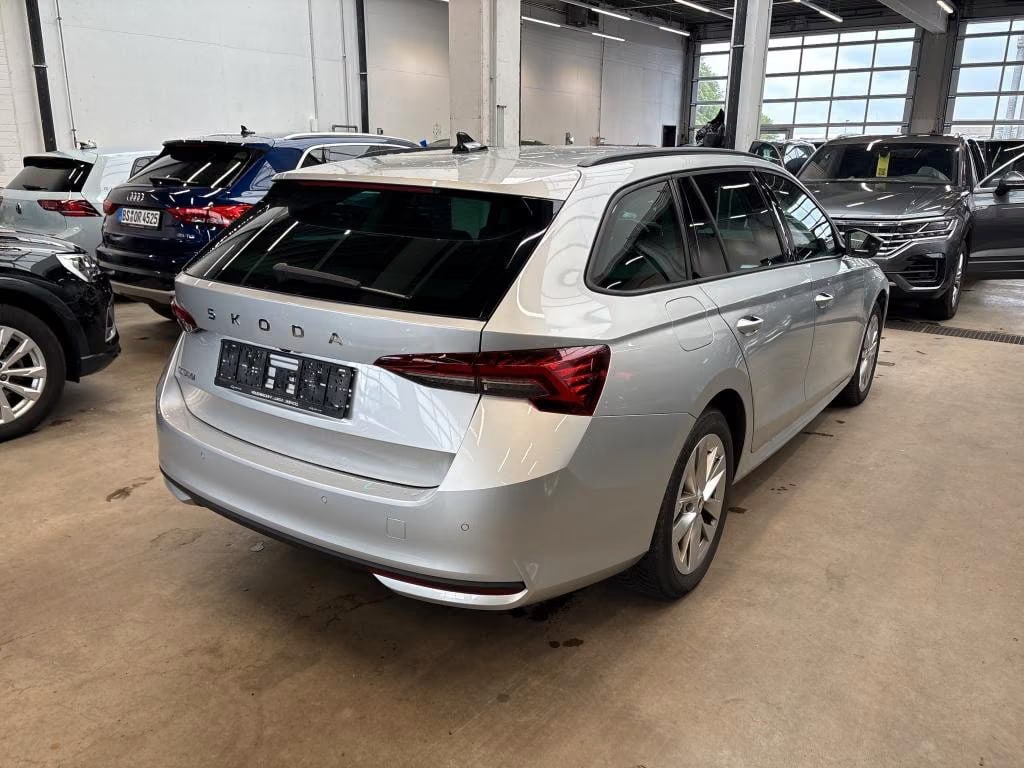 Skoda Octavia 2.0 2024 4