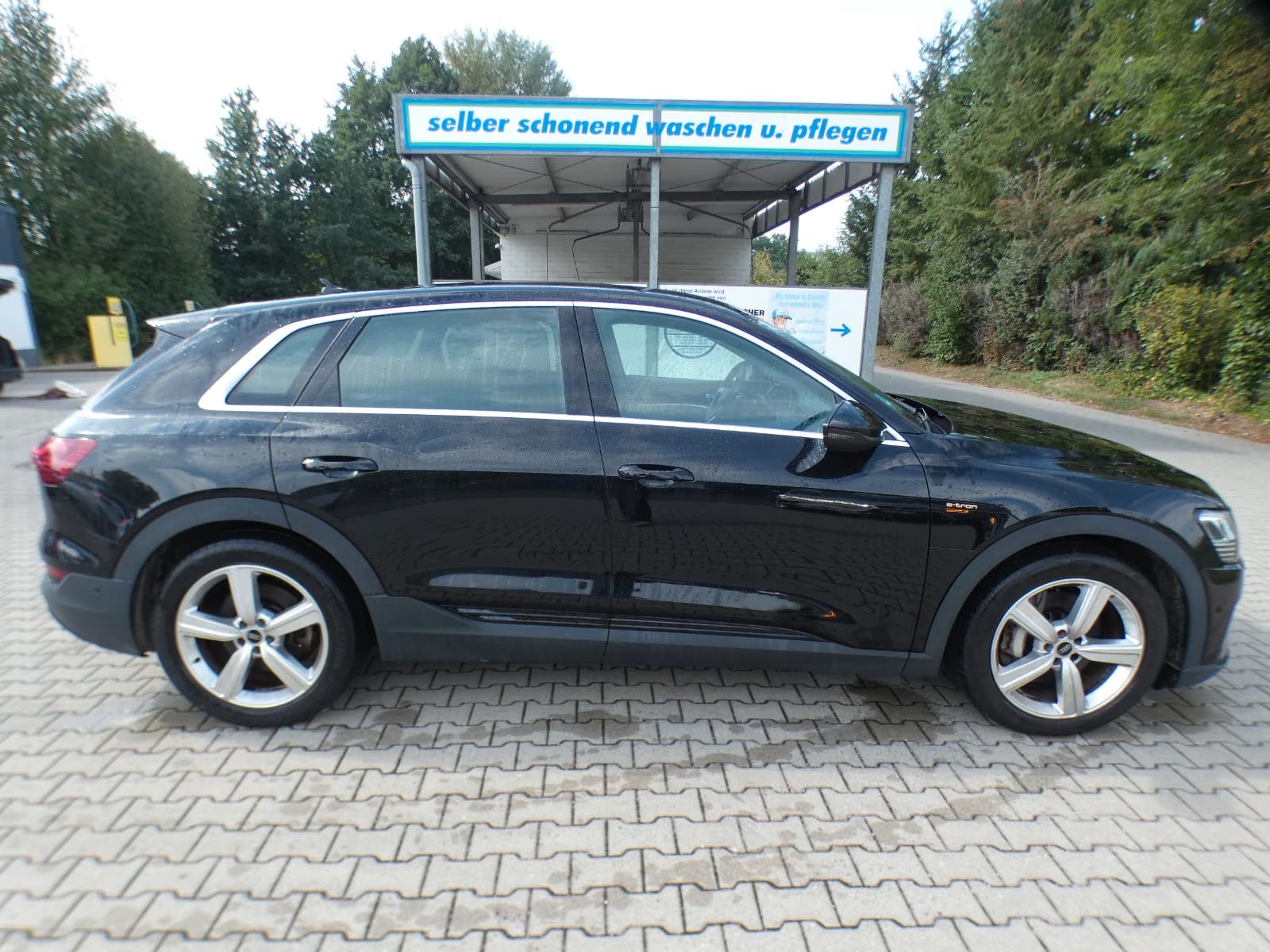 Audi e-tron 2023 4