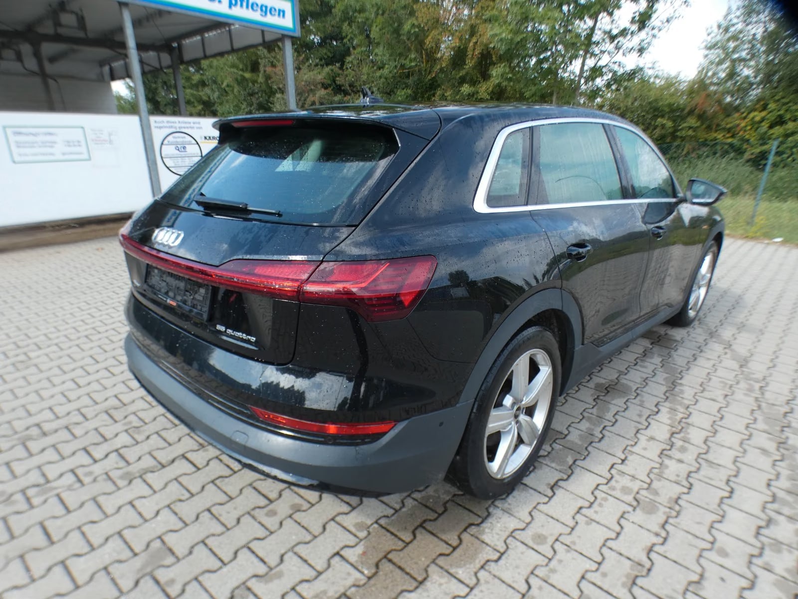 Audi e-tron 2023 5