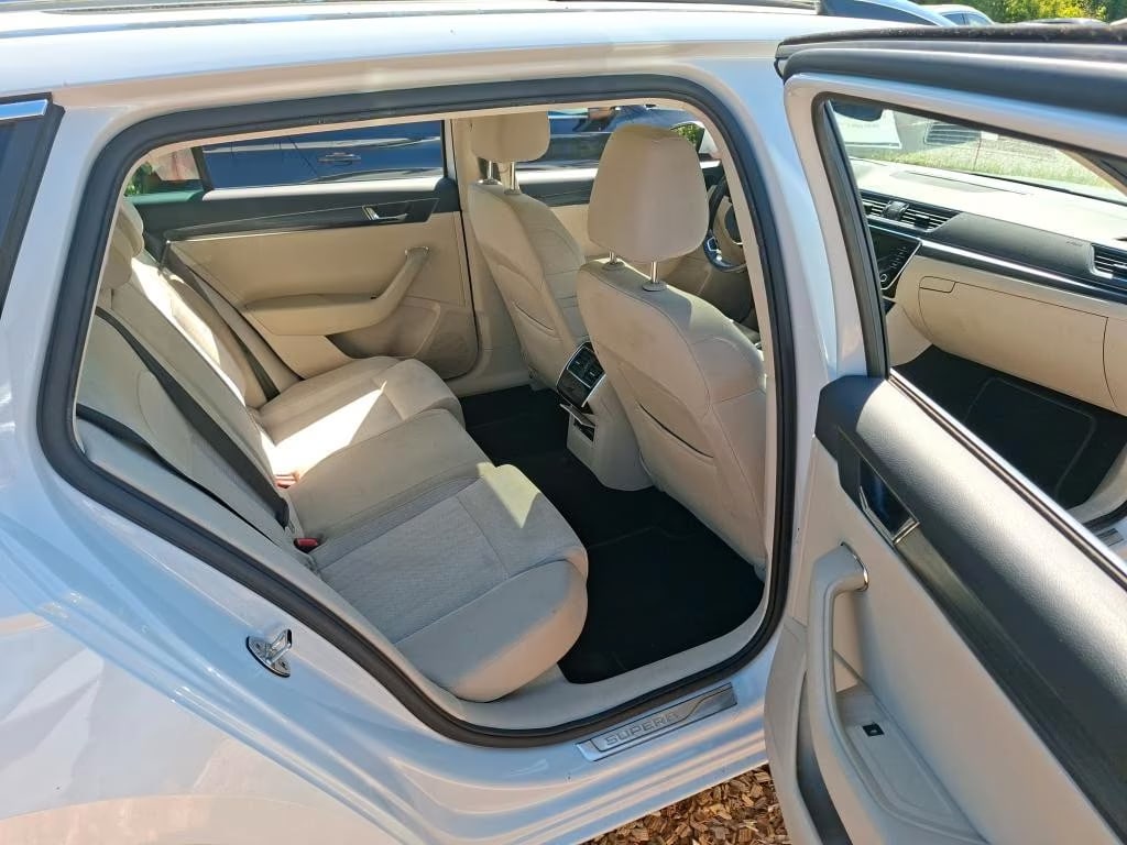 Skoda Superb 2.0 2021 6