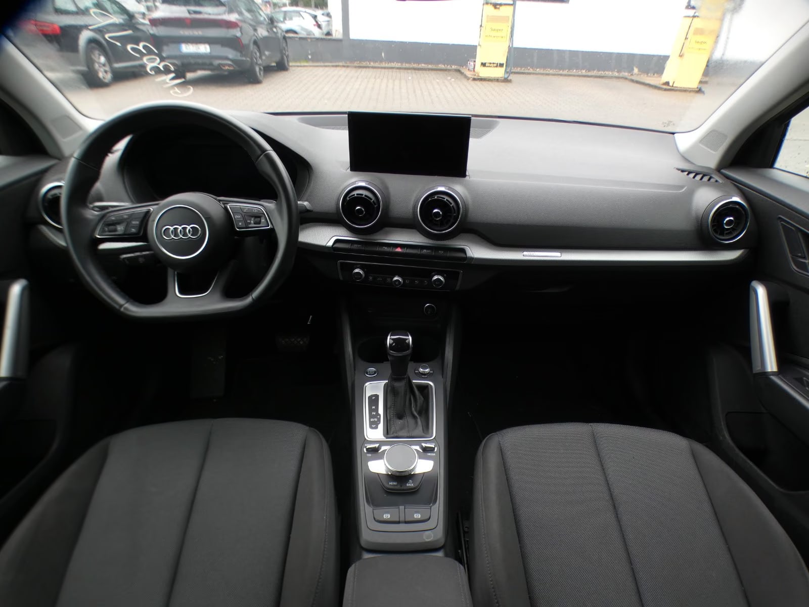 Audi Q2 2.0 2023 10