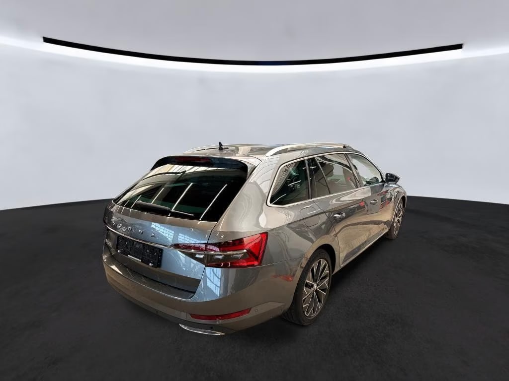Skoda Superb 2.0 2023 4