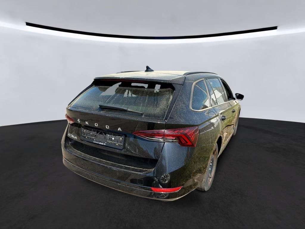 Skoda Octavia 2.0 2023 4