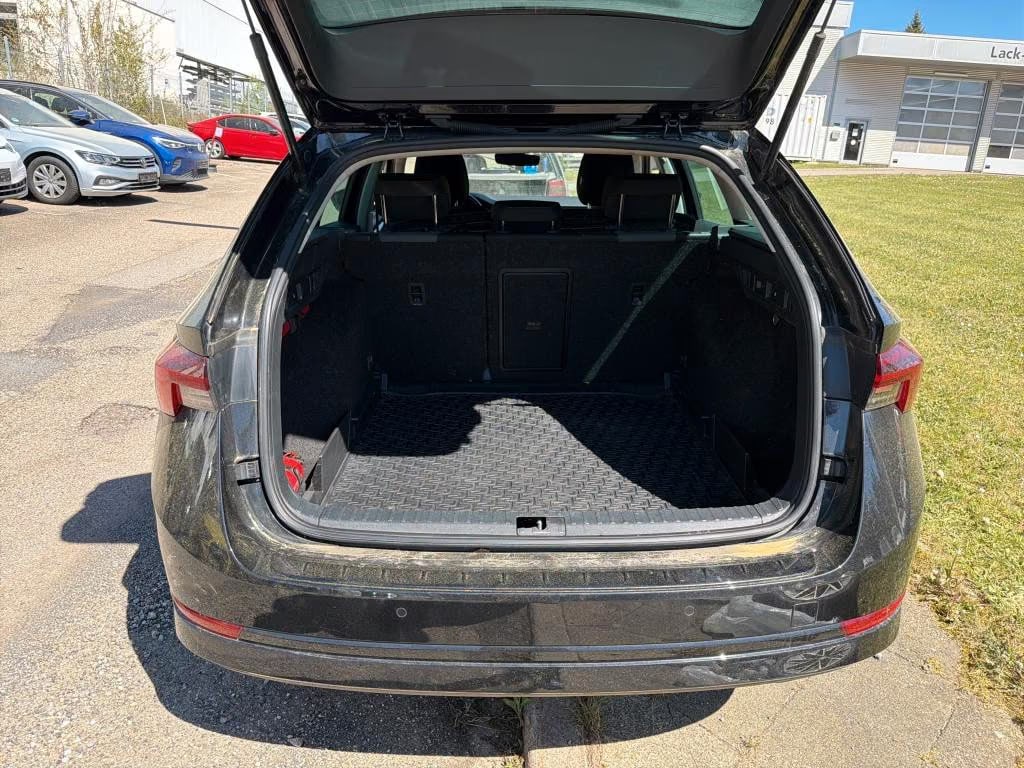 Skoda Octavia 2.0 2023 7