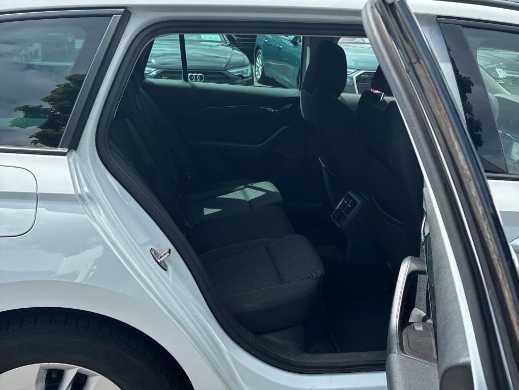 Skoda Octavia 2.0 2021 6