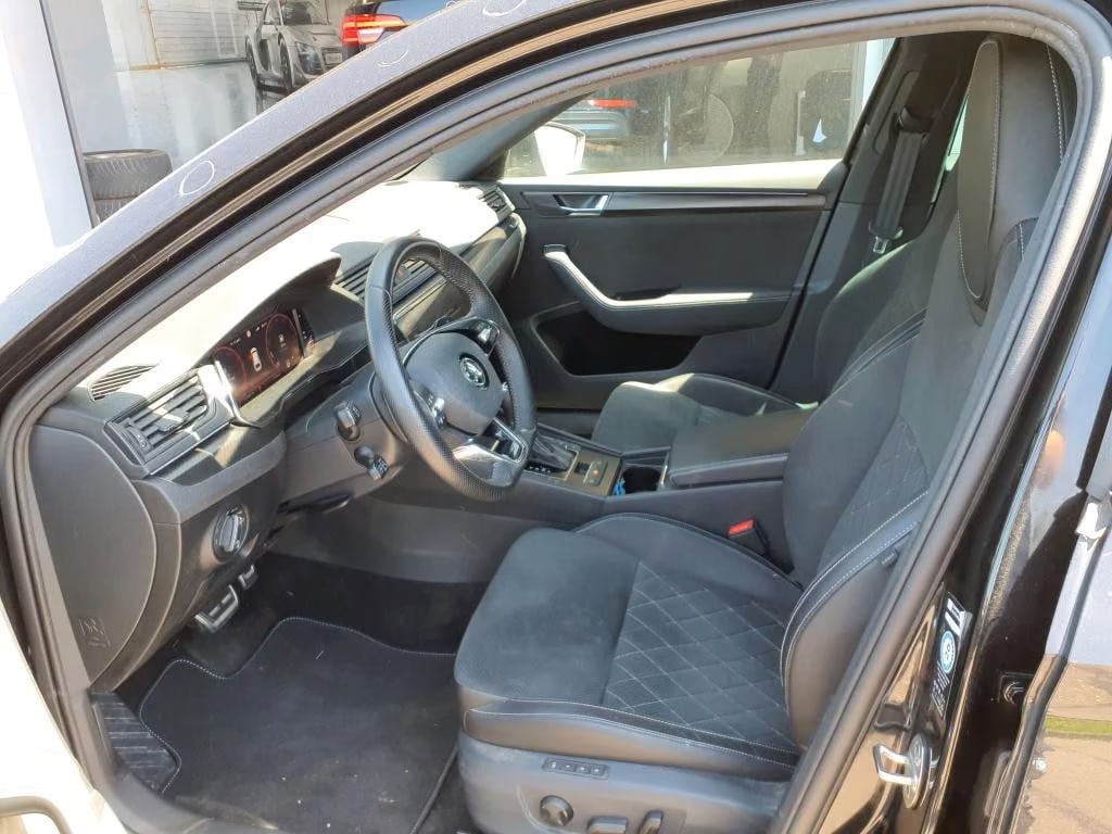 Skoda Superb 2.0 2023 5