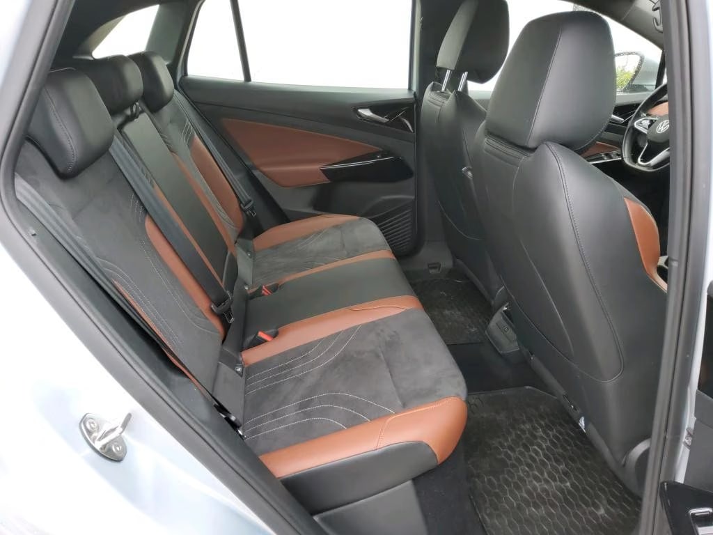 Volkswagen ID.4 2023 6