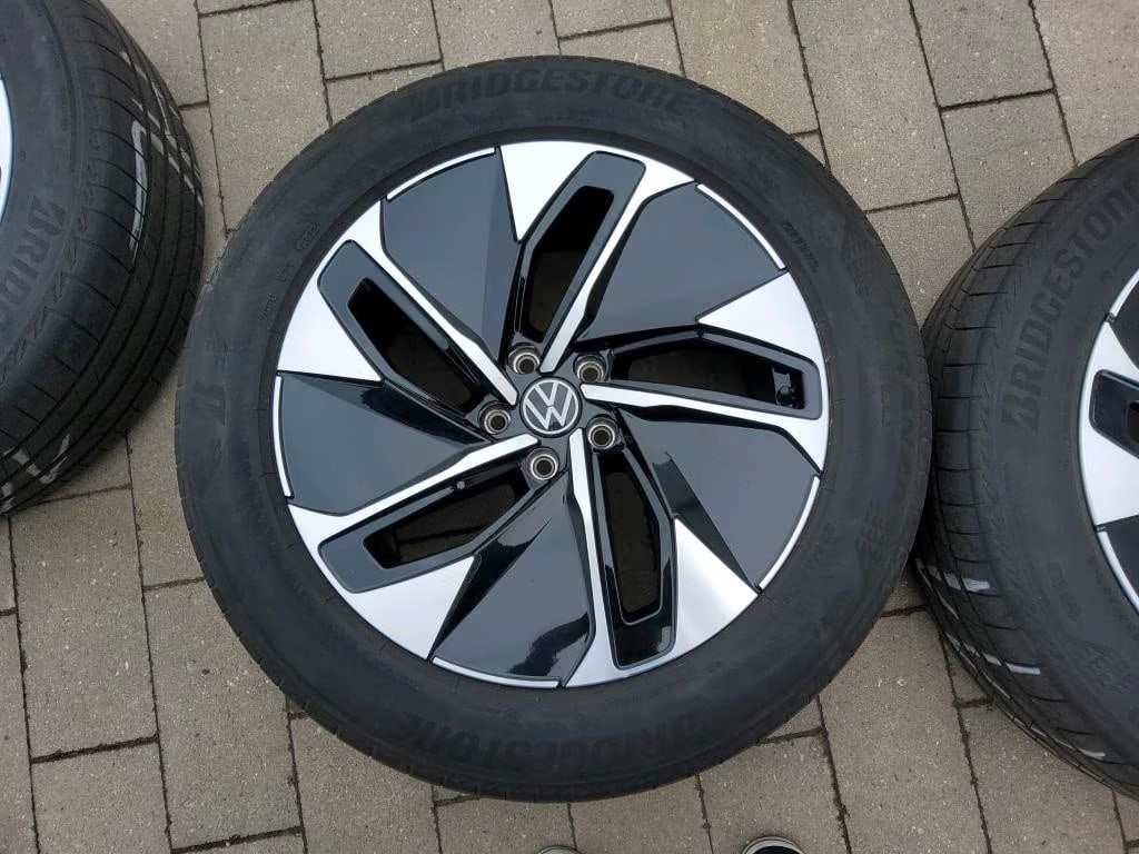 Volkswagen ID.4 2023 8