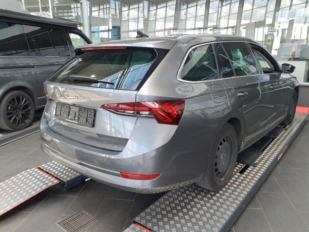 Skoda Octavia 2.0 2022 4