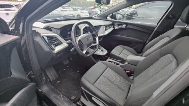Audi Q4 e-tron 2024 5