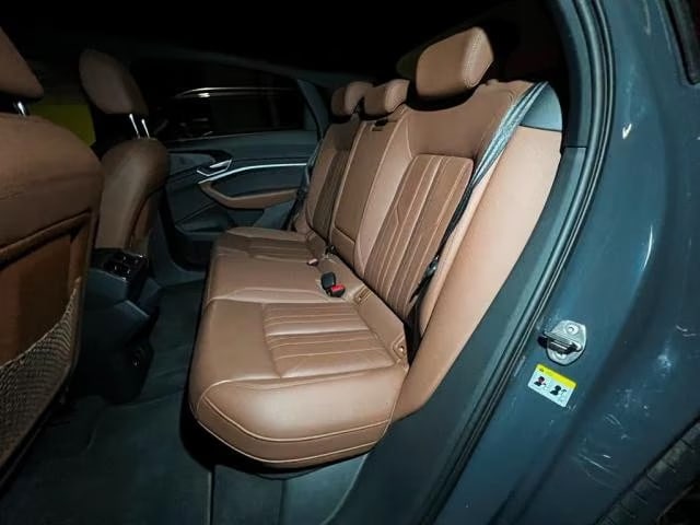 Audi Q8 e-tron 2023 7
