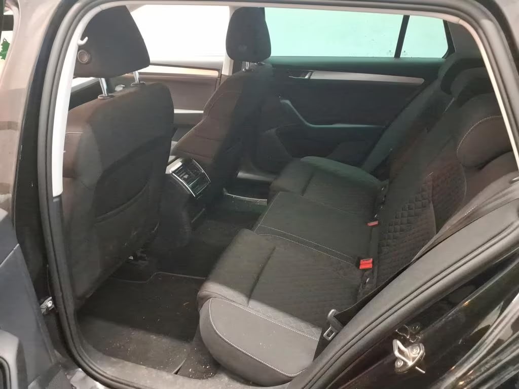 Skoda Superb 2.0 2022 6