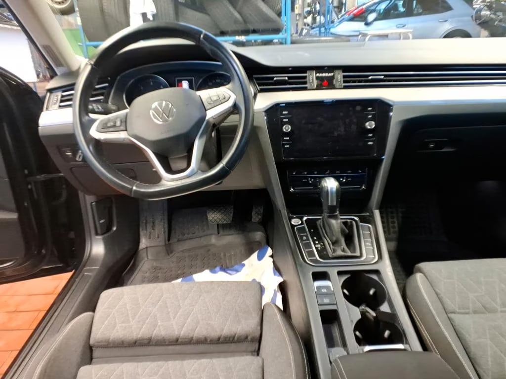Volkswagen Passat Variant 2.0 2023 6