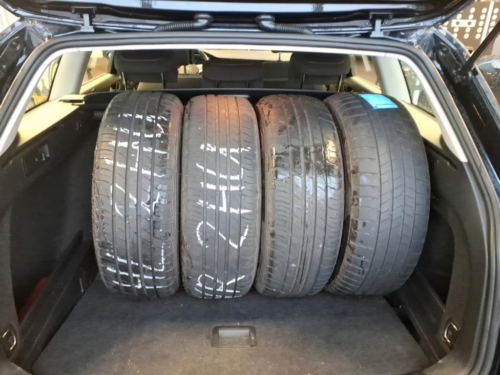 Volkswagen Passat Variant 2.0 2023 9