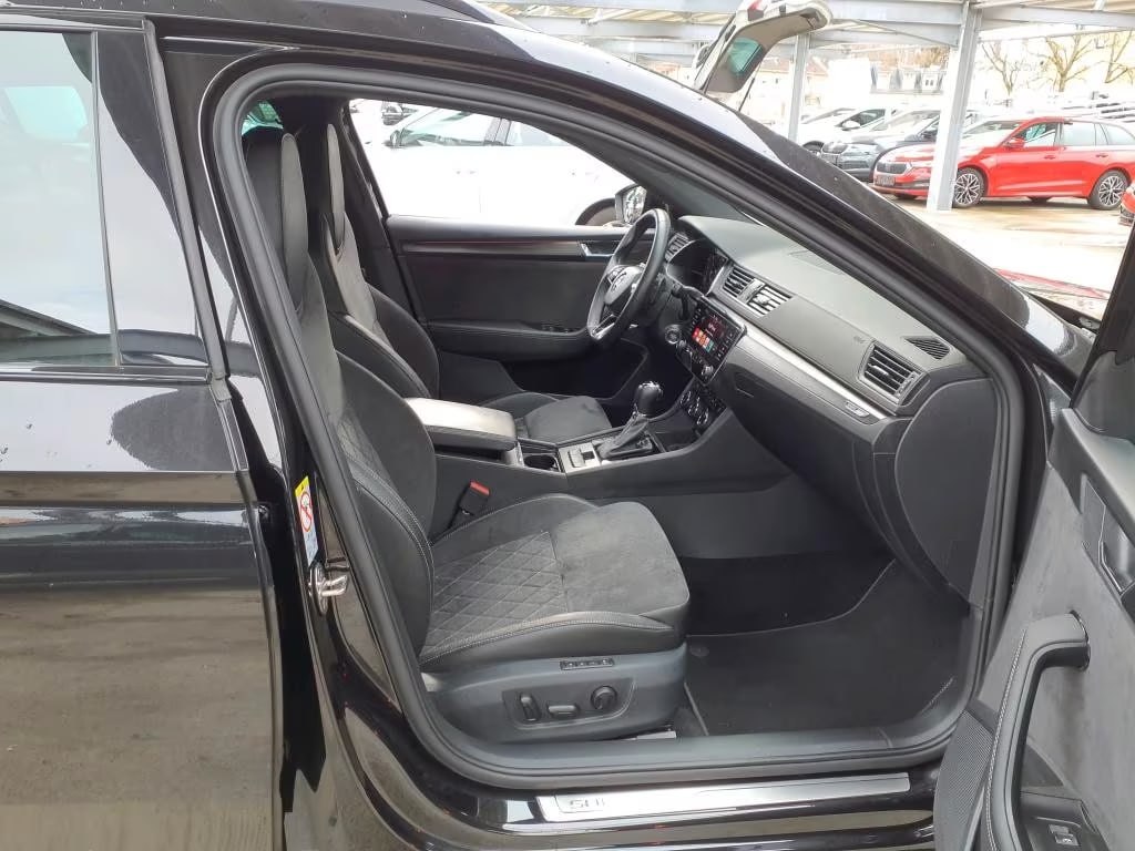 Skoda Superb 2.0 2022 5