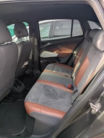 Volkswagen ID.4 2021 8