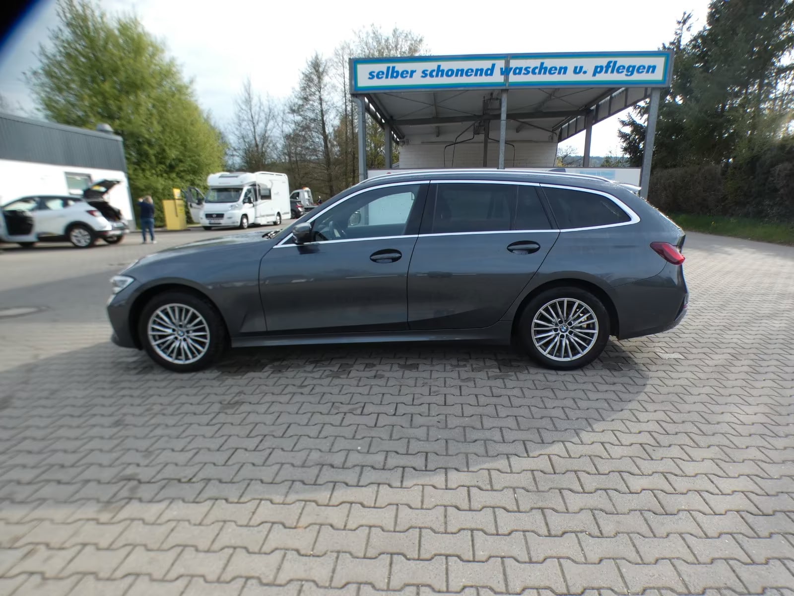 BMW 318 2.0 2022 8