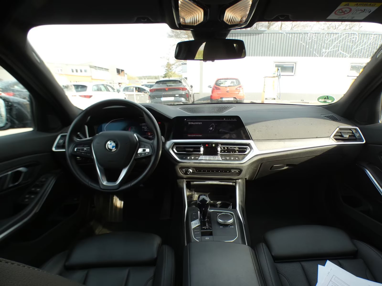 BMW 318 2.0 2022 9