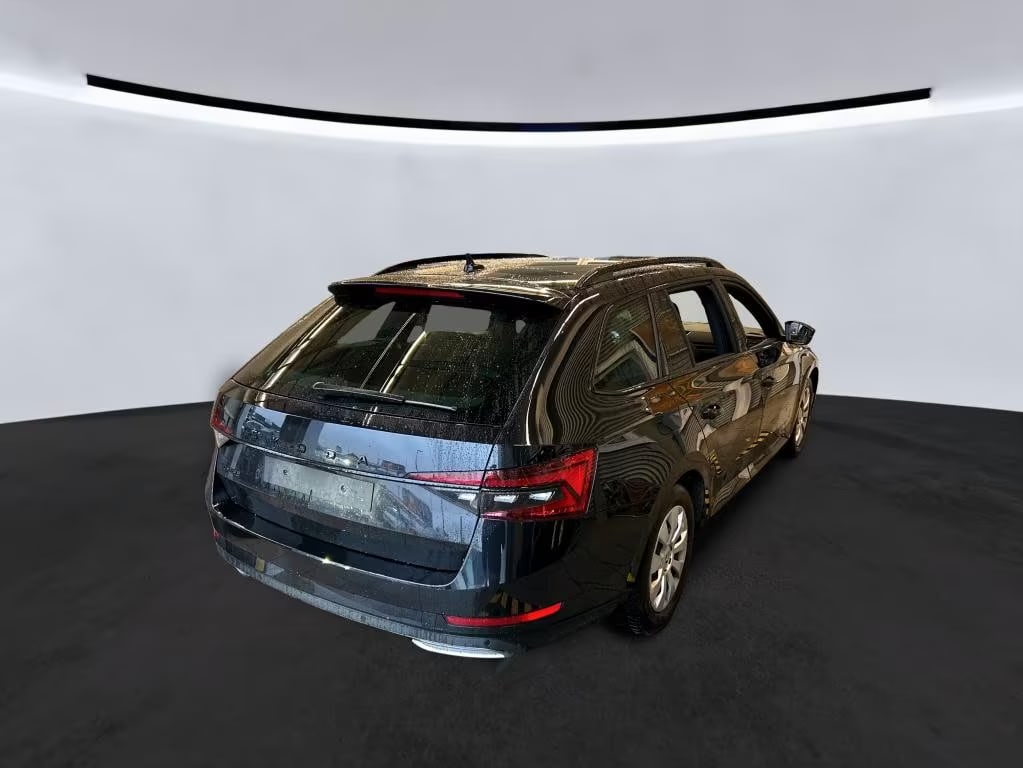 Skoda Superb 2.0 2022 4