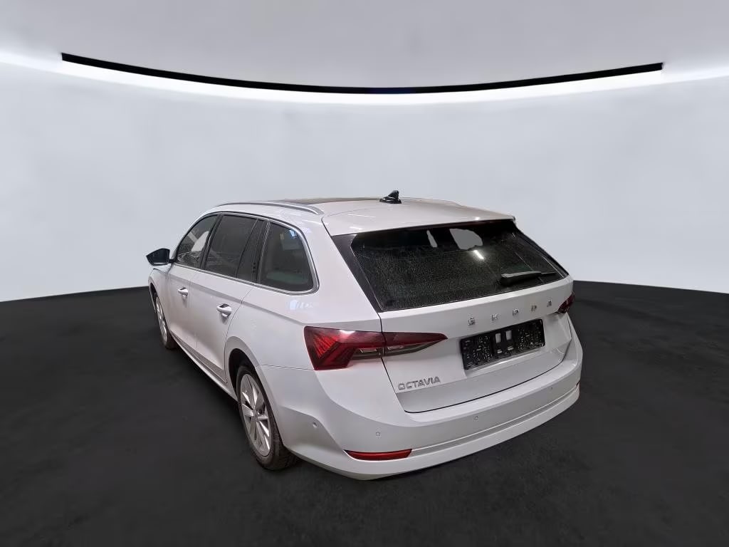 Skoda Octavia 2.0 2023 3