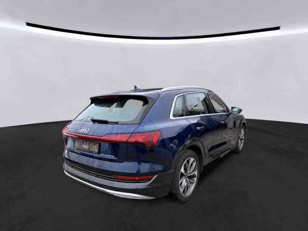 Audi e-tron 2021 3