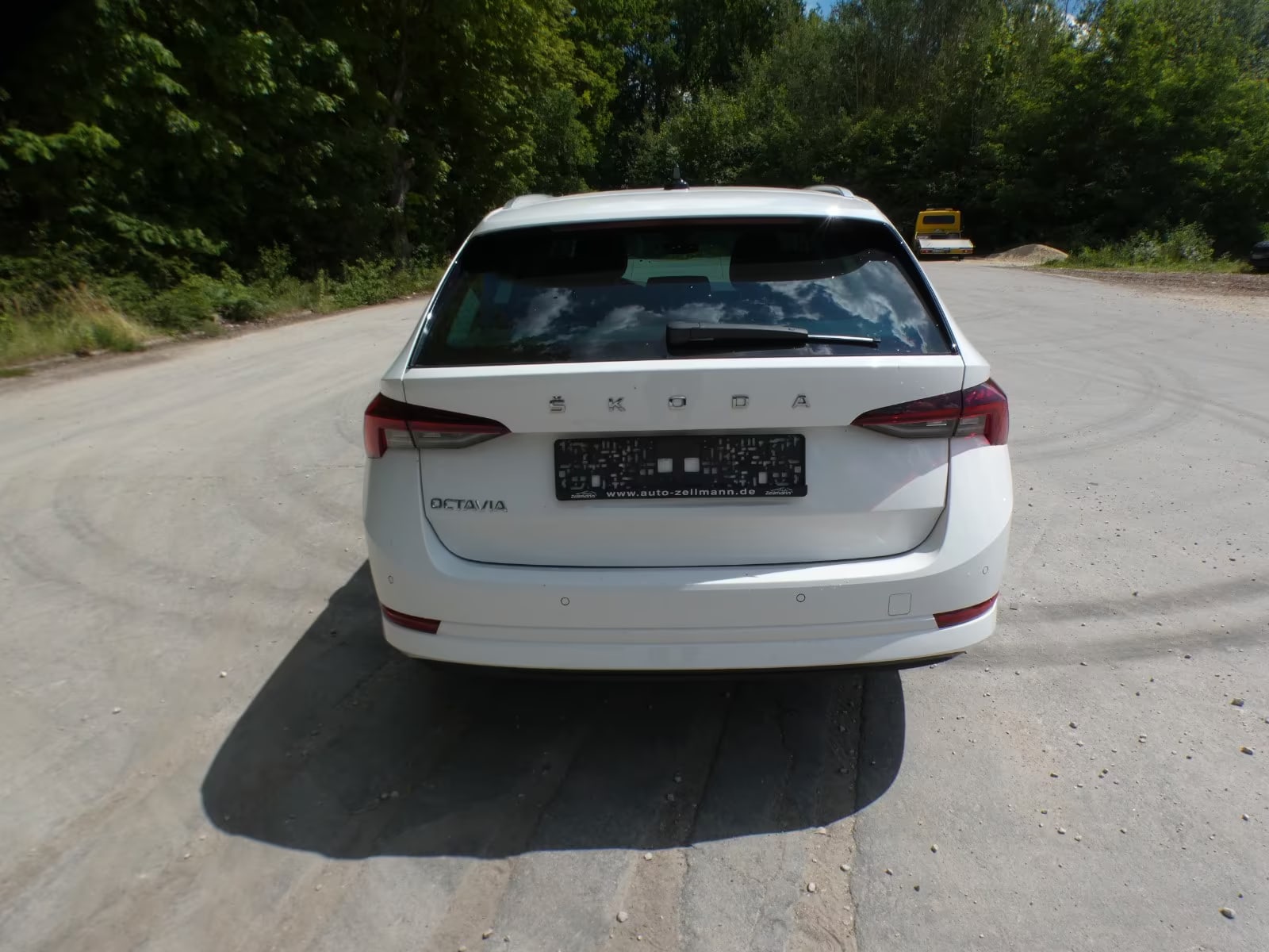 Skoda Octavia 2.0 2023 4