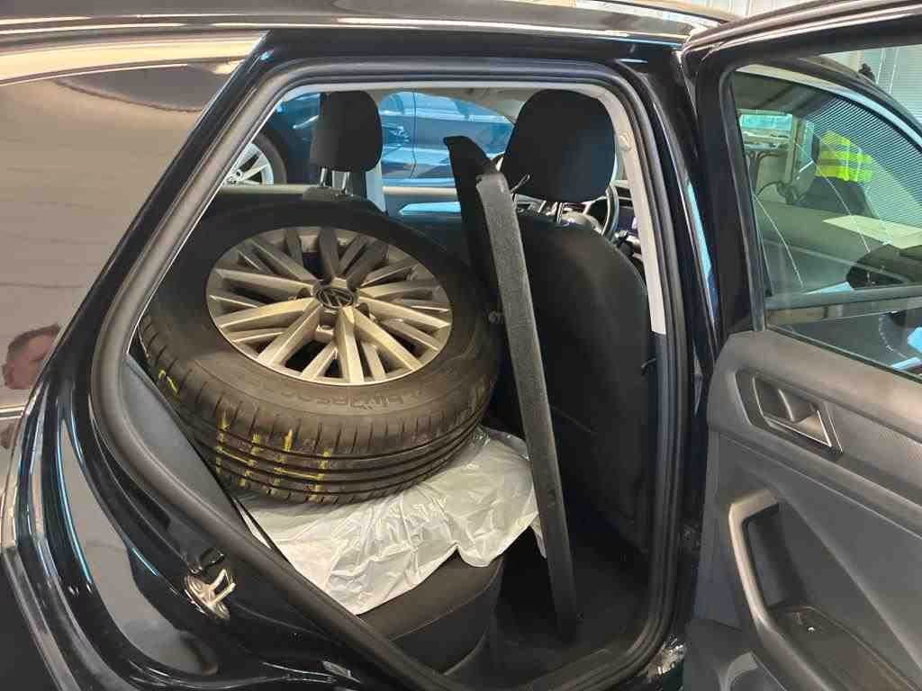 Volkswagen T-Roc 2.0 2024 6