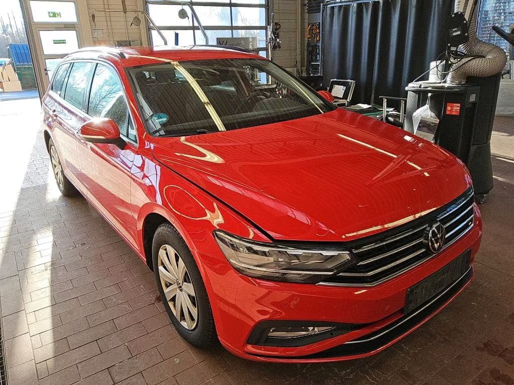 Volkswagen Passat Variant 2.0 2023 2