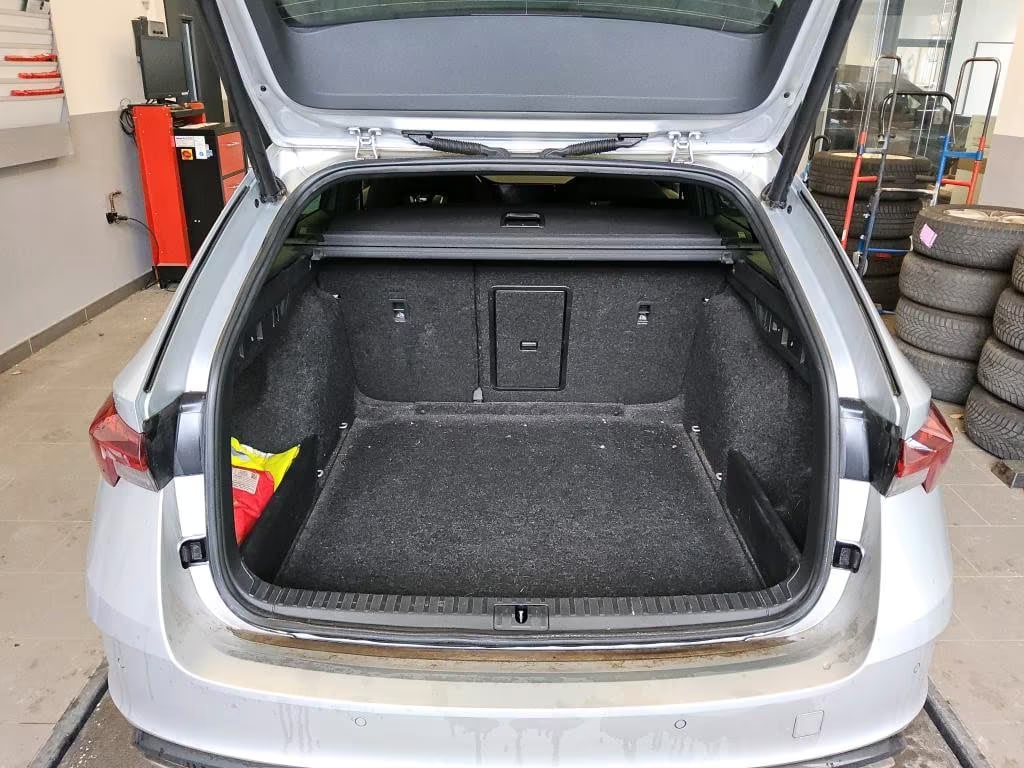 Skoda Octavia 2.0 2021 9