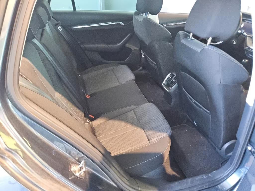 Skoda Octavia 1.5 2020 6