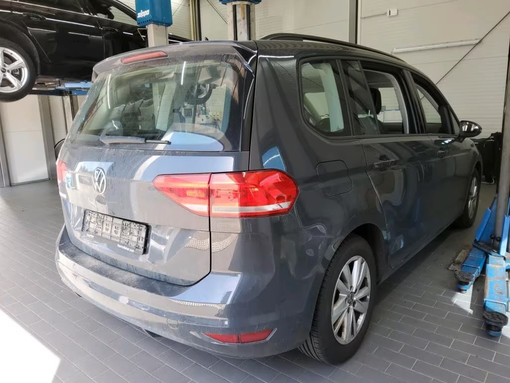 Volkswagen Touran 2.0 2021 4