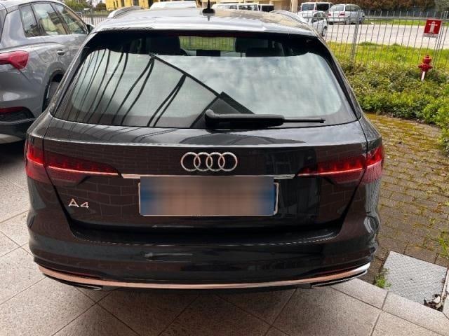 Audi A4 2.0 2022 3