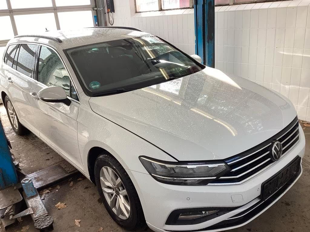 Volkswagen Passat Variant 2.0 2022 2