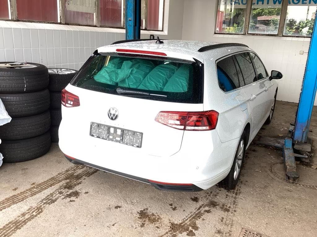 Volkswagen Passat Variant 2.0 2022 4