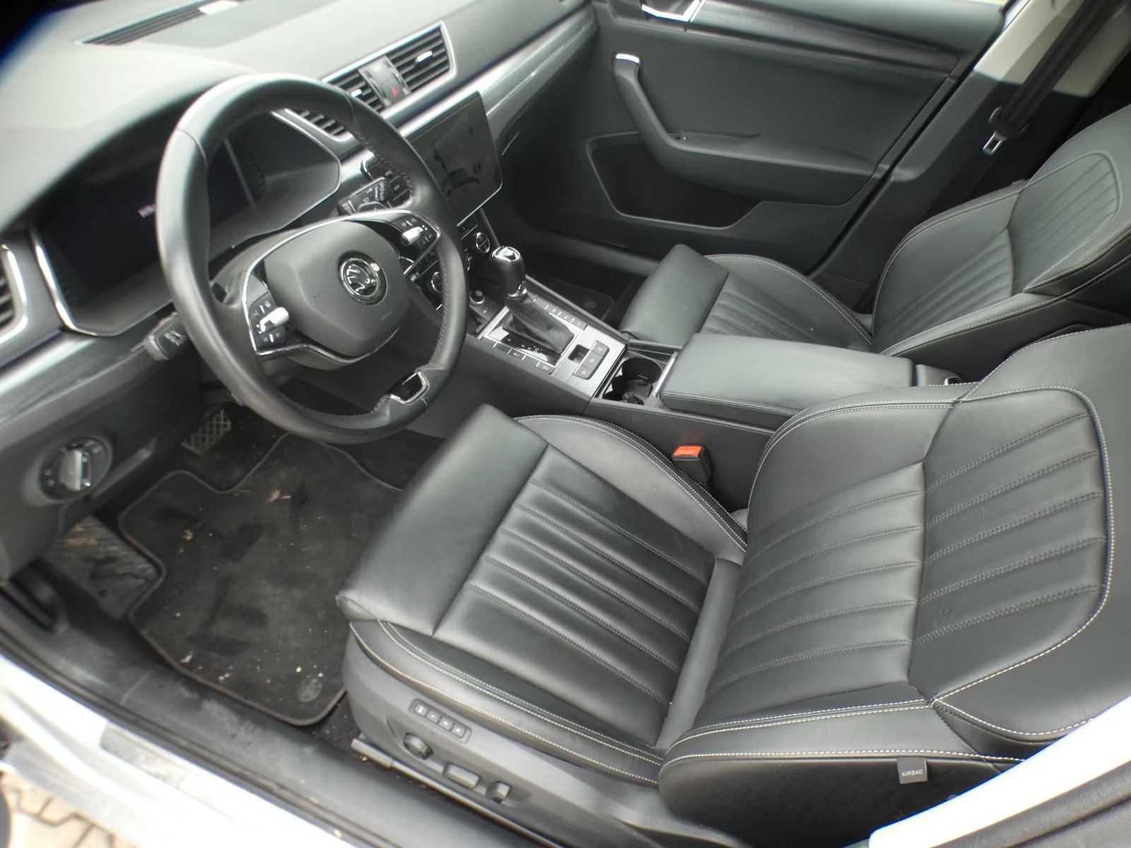 Skoda Superb 2.0 2022 9