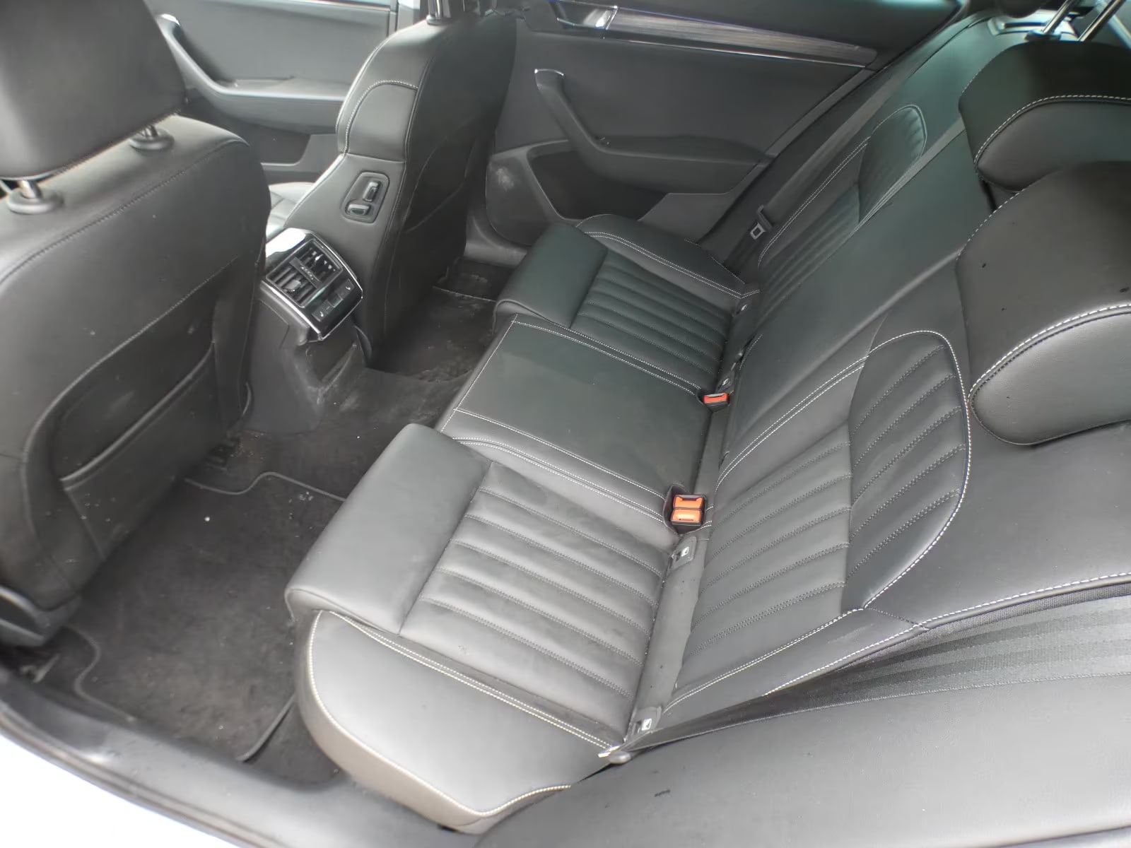 Skoda Superb 2.0 2022 11