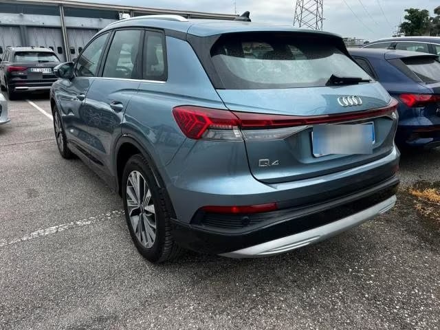Audi Q4 e-tron 2023 3