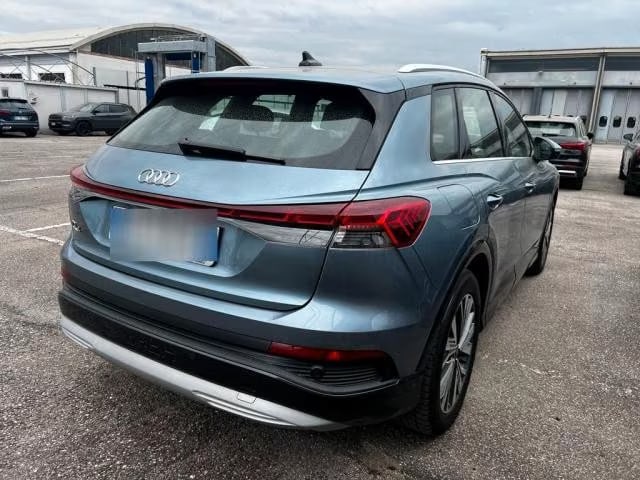 Audi Q4 e-tron 2023 4