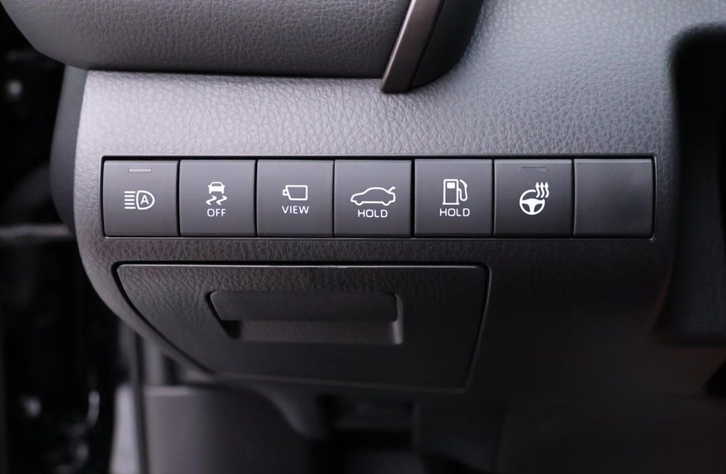 Toyota Camry 2.5 Hybrid 2021 18